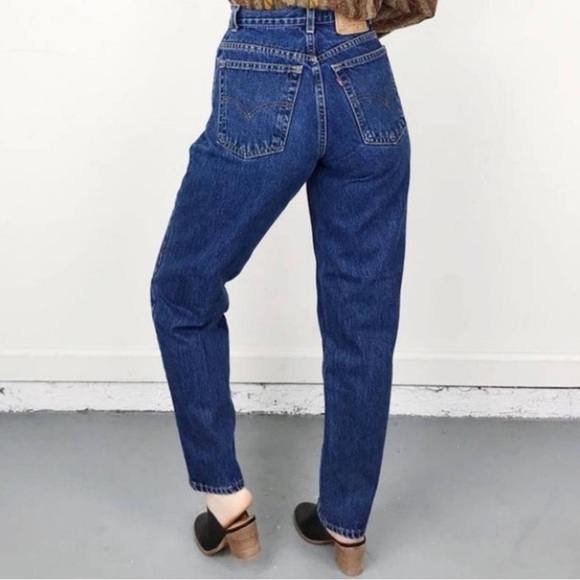 Levi's Denim - Levi’s 550 Classic Relaxed Tapered Fit Size 6 Mis M